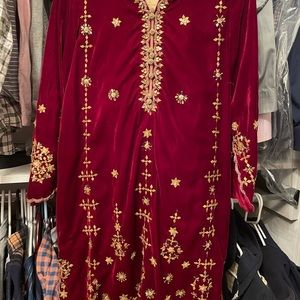 Amber gohar maroon velvet shirt with gold pants